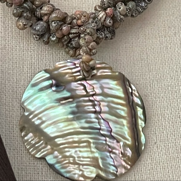 Abalone Shell Necklace | STUNNING | Statement - Picture 4 of 9